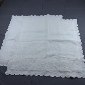 GARNET HILL Matelasse Pair Set Standard White Quilted Pillow Shams Scalloped